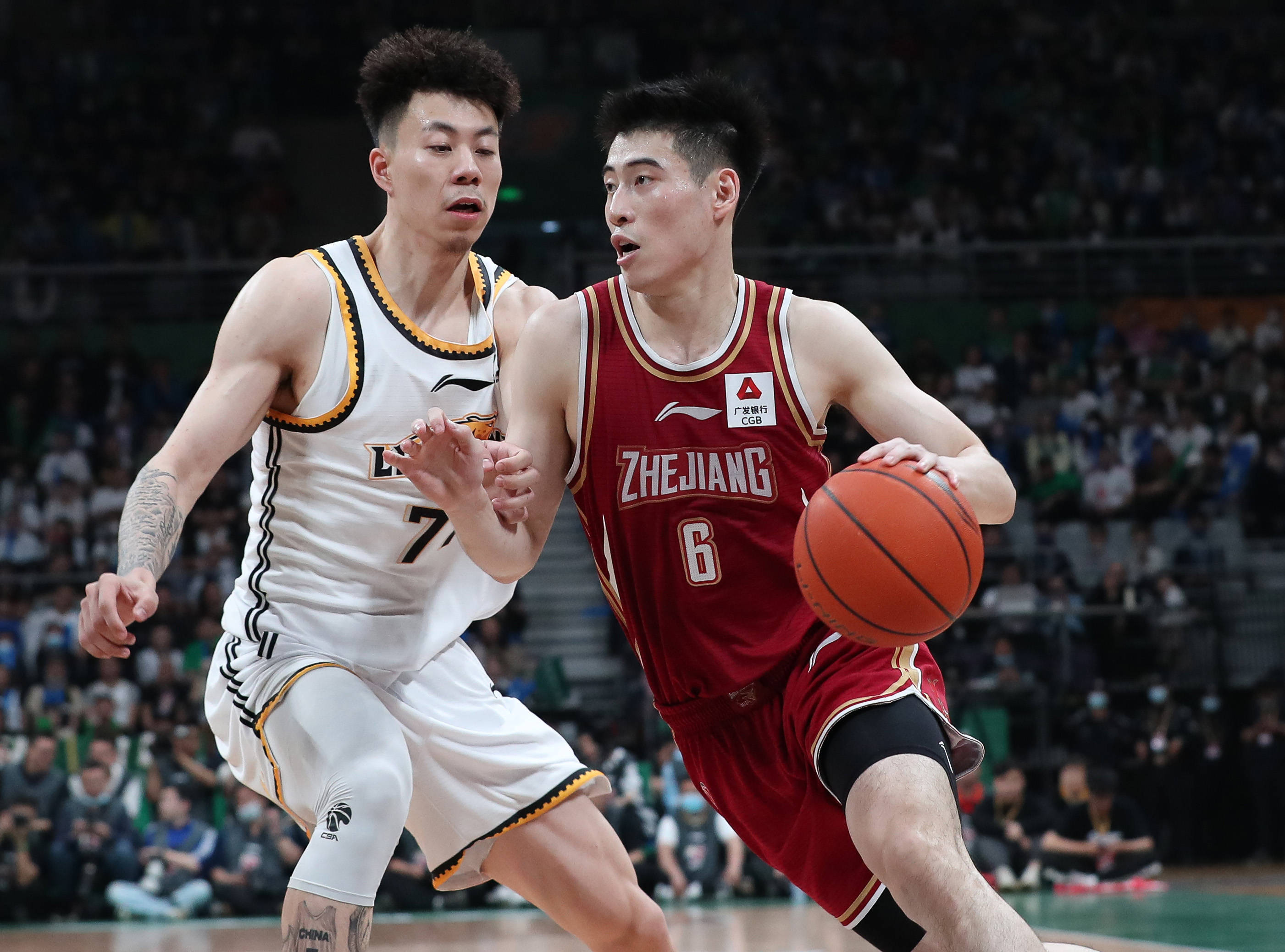包含大理男篮大获全胜，登上领先位置的词条