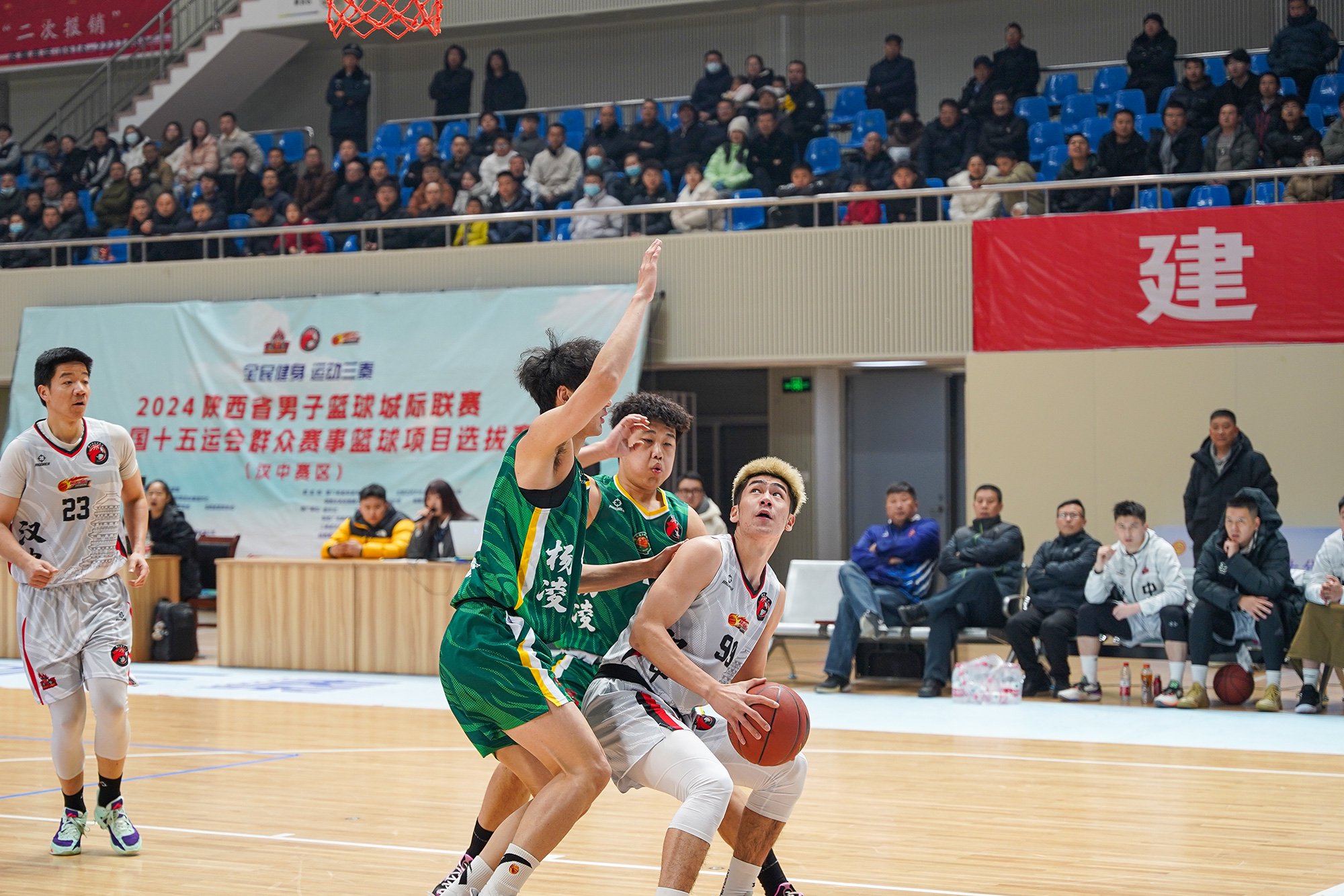 包含西安高新城喜获一胜，球队实力备受期待，目标冲击前列的词条