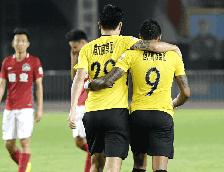 河南建业客场战平广州恒大，延续不败记录