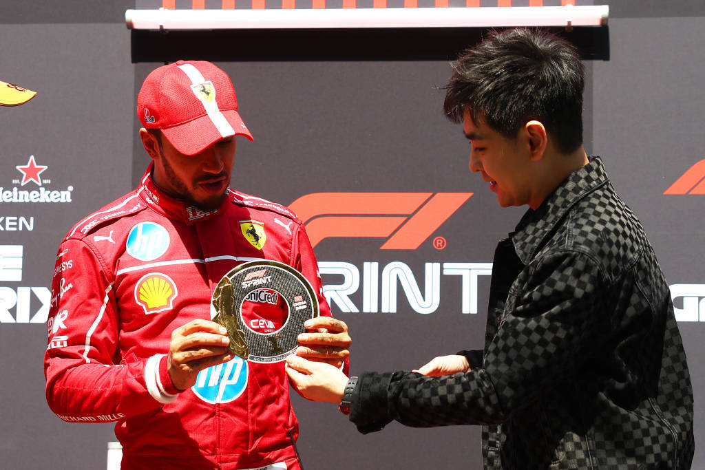 红牛车队碾压红牛二队，汉密尔顿惊艳四座