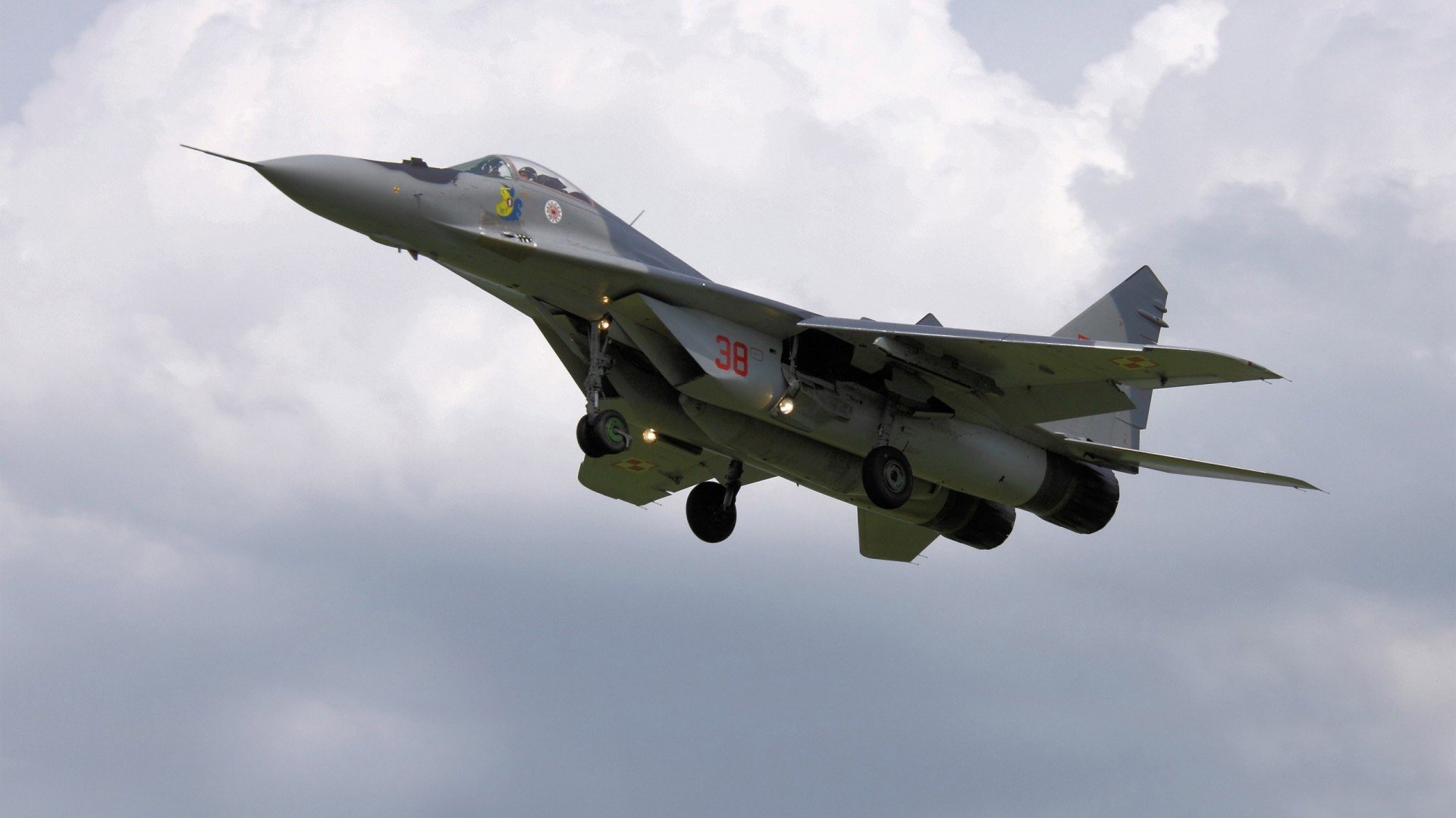 绝境铸就英雄，奥亚尔萨瓦尔冷静推射破僵局，阿尔及利亚2-0收割玻利维亚