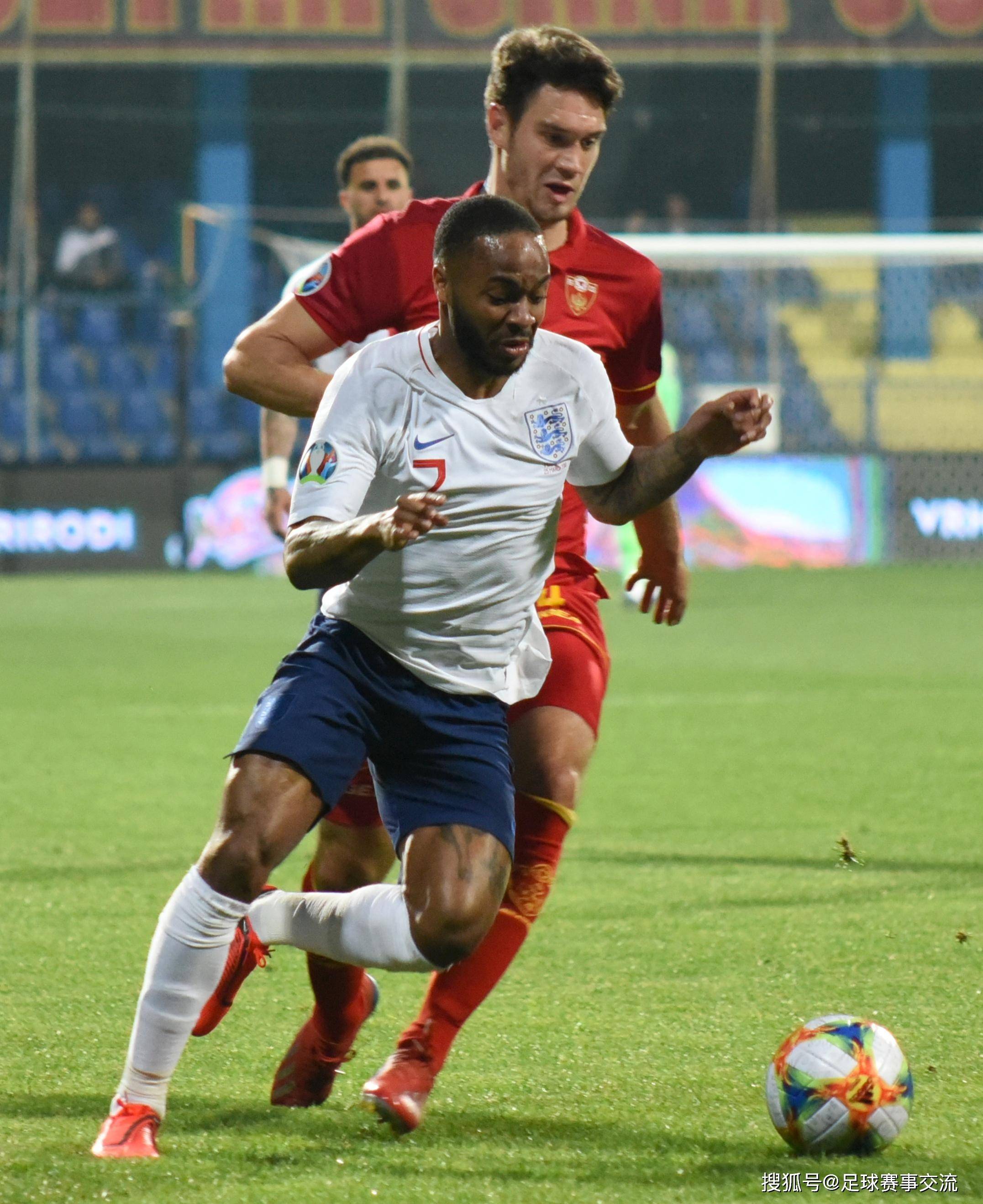 卡拉斯科连续得分拉开差距，英格兰逆转威尔士